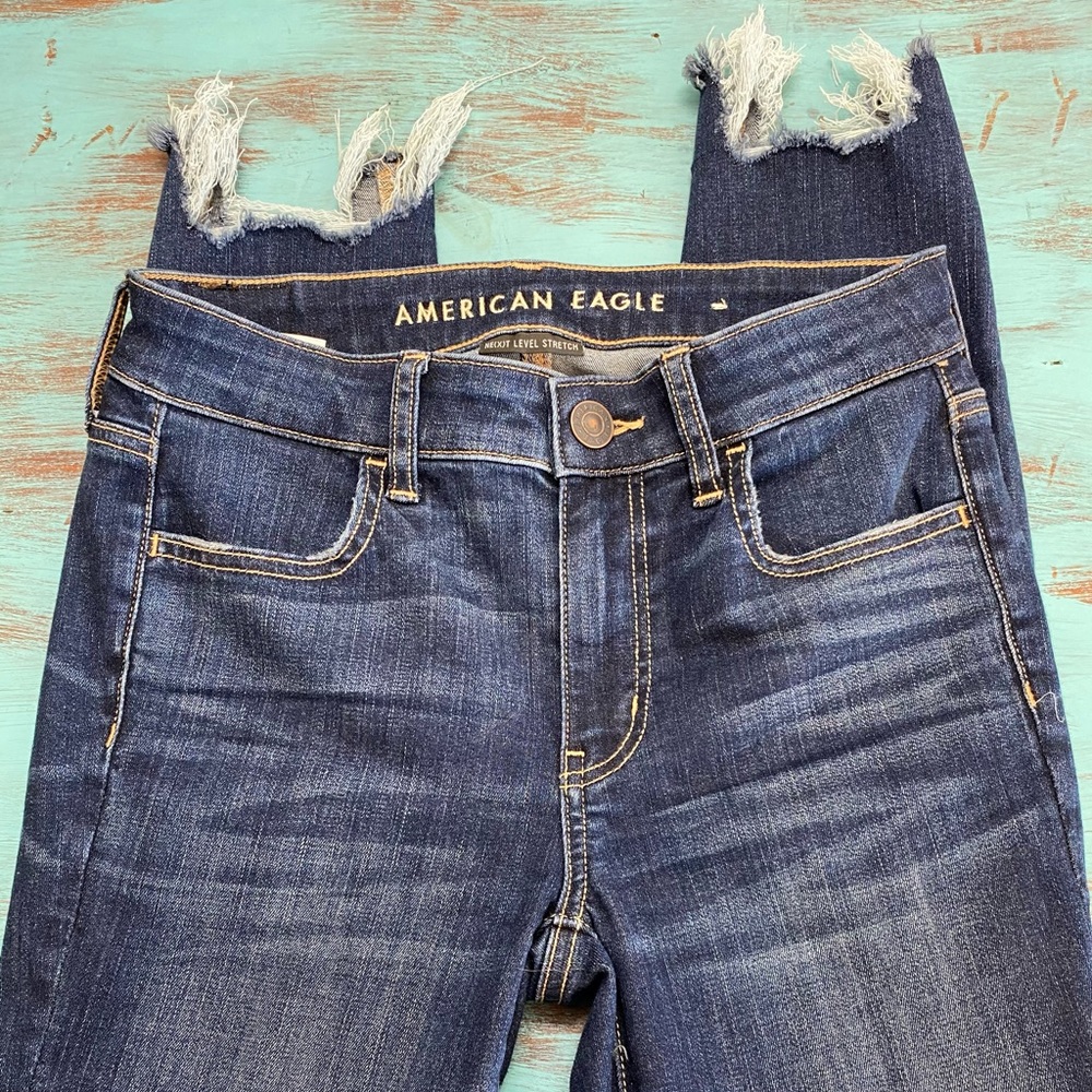 American Eagle ankle distressed jeans